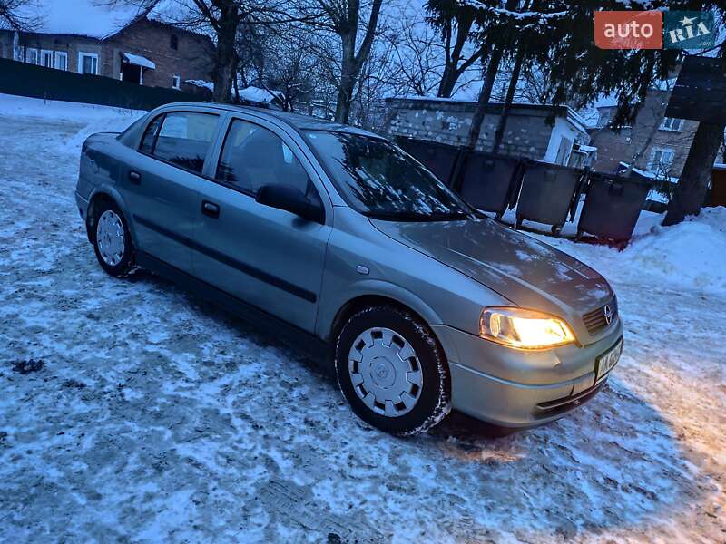 Седан Opel Astra 2009 в Бердичеве
