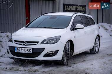 Универсал Opel Astra 2015 в Подгайцах