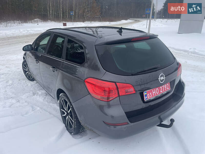 Универсал Opel Astra 2012 в Ковеле