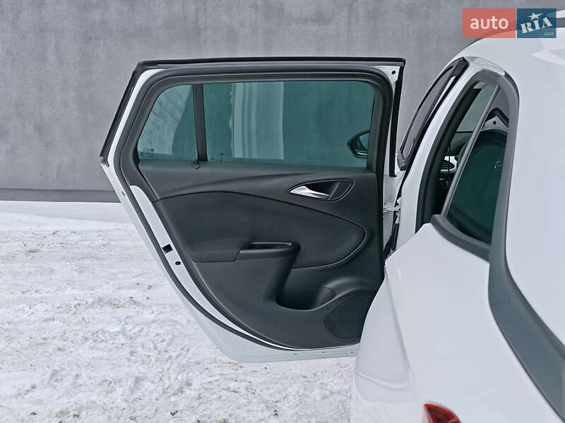 Универсал Opel Astra 2020 в Луцке