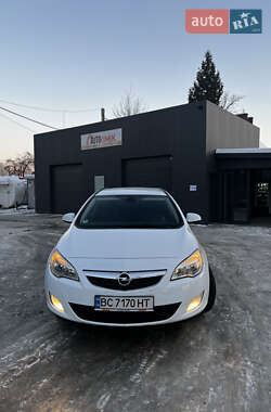 Универсал Opel Astra 2011 в Самборе