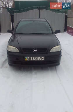 Седан Opel Astra 2006 в Теплике
