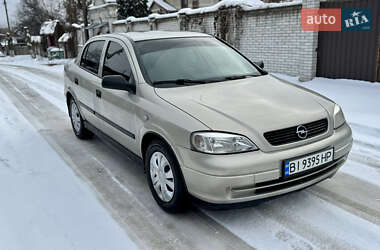 Седан Opel Astra 2008 в Киеве