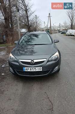 Универсал Opel Astra 2012 в Запорожье