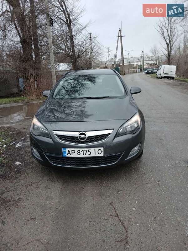 Opel Astra 2012 Opel Astra 2012