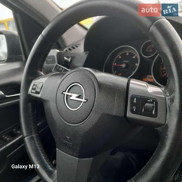 Универсал Opel Astra 2006 в Бродах