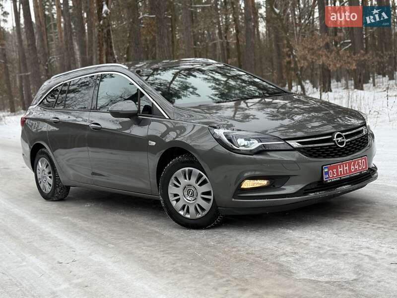 Универсал Opel Astra 2017 в Киеве