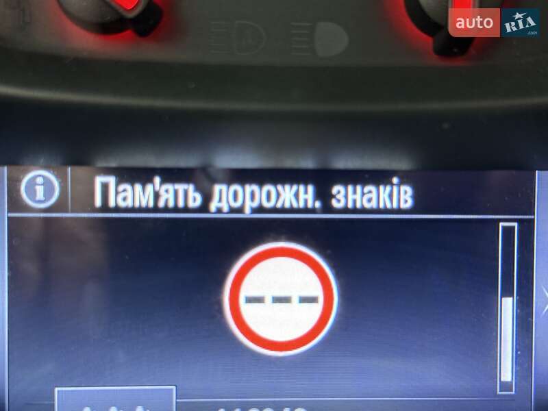 Универсал Opel Astra 2017 в Киеве