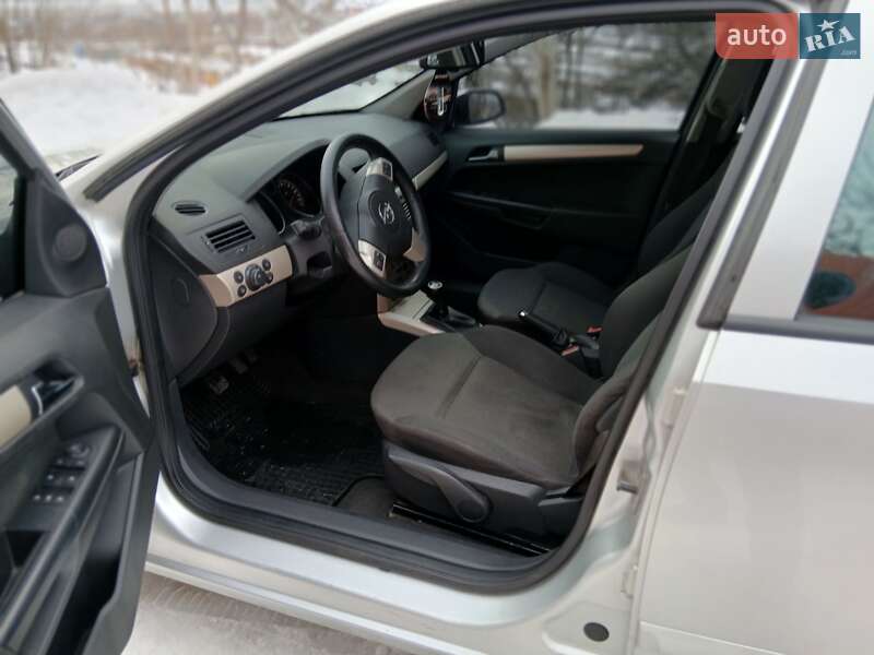 Универсал Opel Astra 2008 в Ровно фото 27 Универсал Opel Astra 2008 в Ровно