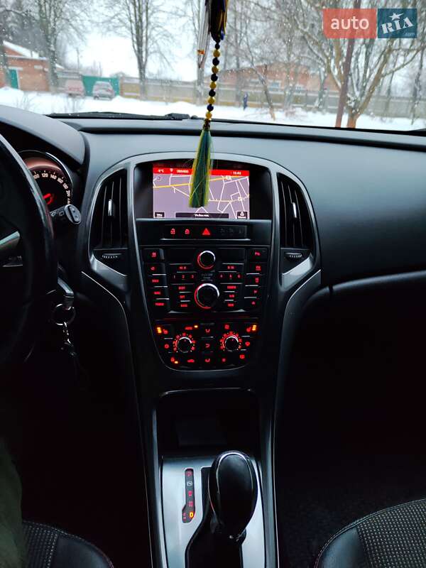 Универсал Opel Astra 2014 в Сумах