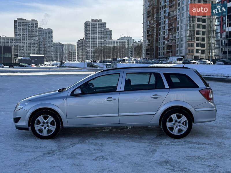 Универсал Opel Astra 2008 в Киеве