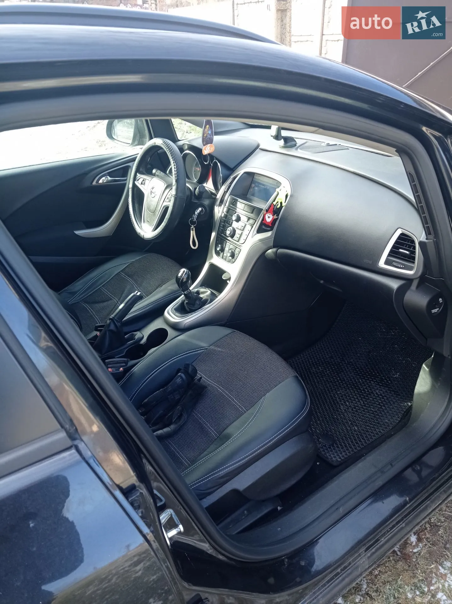 2011 Opel Astra - мініатюра 12