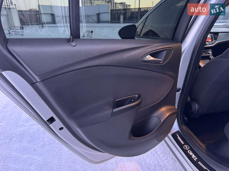 Универсал Opel Astra 2018 в Киеве фото 31 Универсал Opel Astra 2018 в Киеве