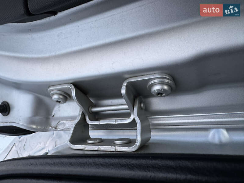 Универсал Opel Astra 2018 в Киеве фото 56 Универсал Opel Astra 2018 в Киеве