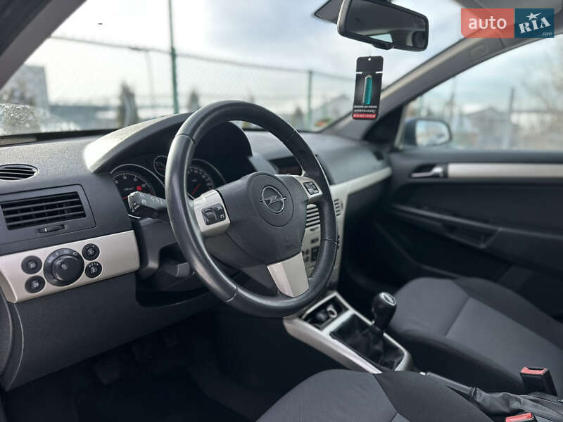 Универсал Opel Astra 2008 в Виннице