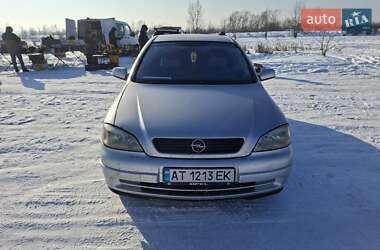Седан Opel Astra 2004 в Белых Ославах