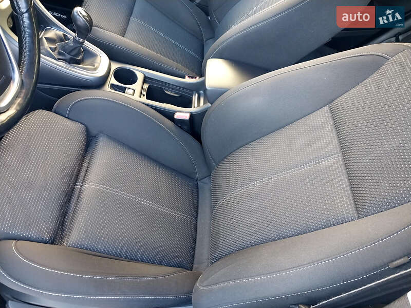 Универсал Opel Astra 2016 в Самборе