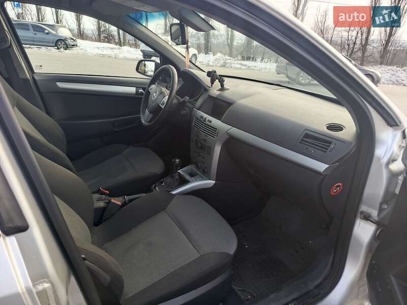 Универсал Opel Astra 2009 в Хмельницком