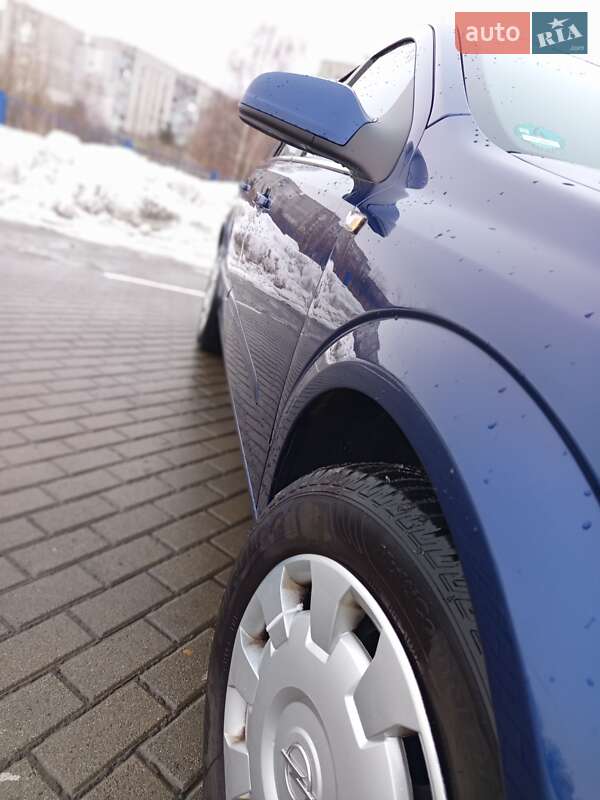 Универсал Opel Astra 2009 в Дрогобыче