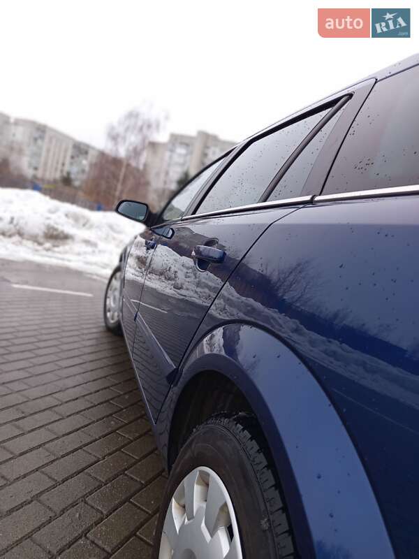 Универсал Opel Astra 2009 в Дрогобыче