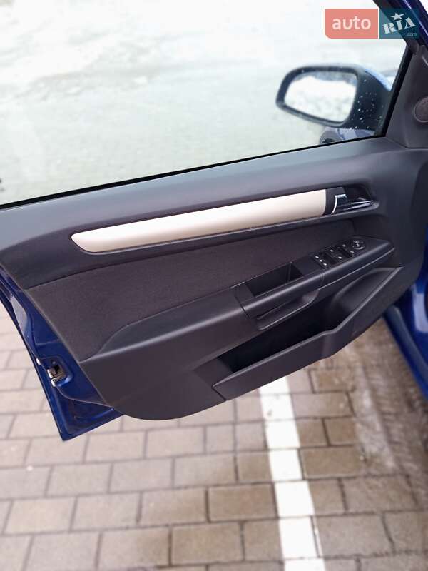 Универсал Opel Astra 2009 в Дрогобыче