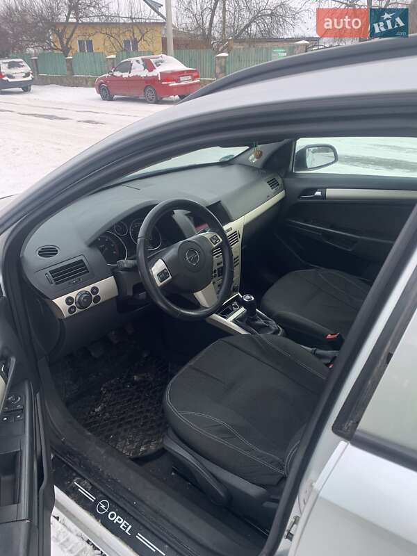 Универсал Opel Astra 2008 в Золотоноше