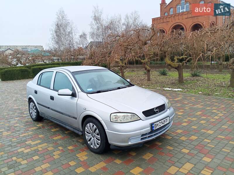 Хэтчбек Opel Astra 2001 в Белгороде-Днестровском