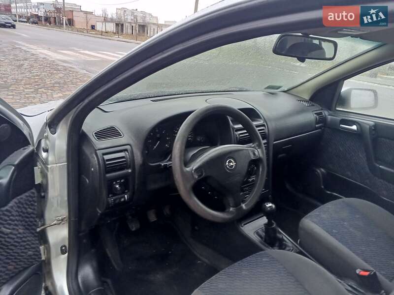 Хэтчбек Opel Astra 2001 в Белгороде-Днестровском