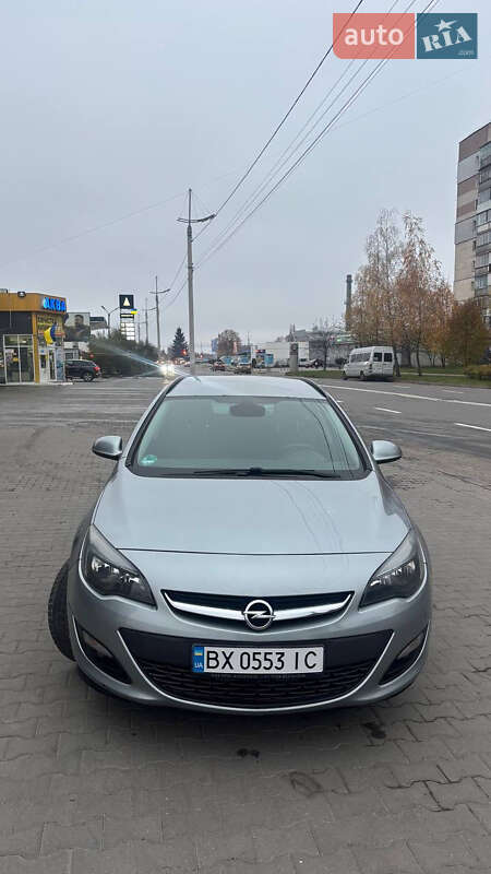Универсал Opel Astra 2014 в Хмельницком