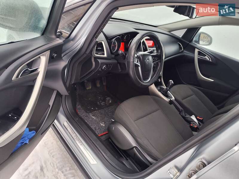 Универсал Opel Astra 2011 в Бердичеве