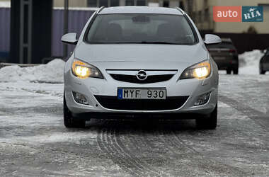 Універсал Opel Astra 2012 в Рожище