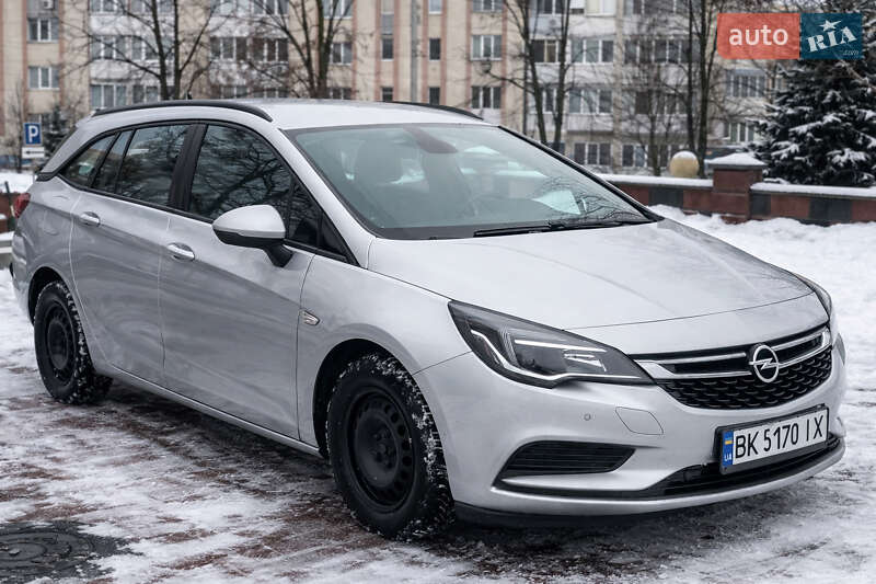 Универсал Opel Astra 2017 в Ровно