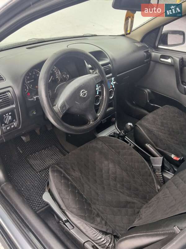 Седан Opel Astra 2003 в Харькове