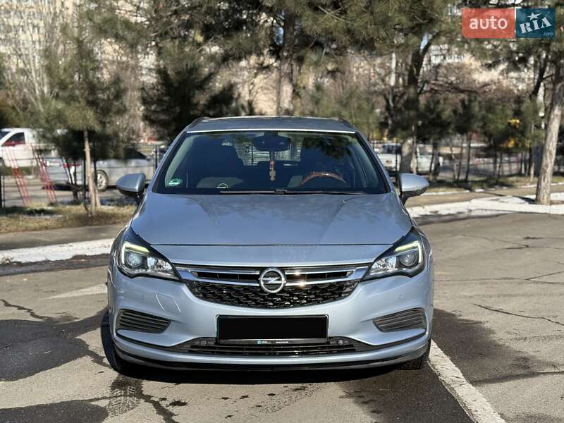 Универсал Opel Astra 2019 в Одессе