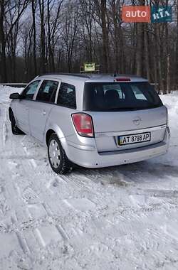 Універсал Opel Astra 2009 в Івано-Франківську