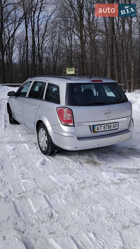 Универсал Opel Astra 2009 в Ивано-Франковске