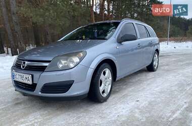 Універсал Opel Astra 2006 в Новояворівську
