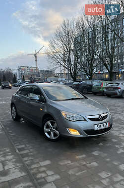Хетчбек Opel Astra 2011 в Ужгороді