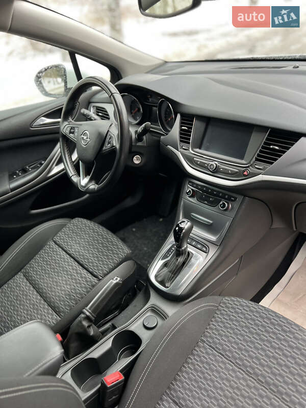 Универсал Opel Astra 2018 в Львове