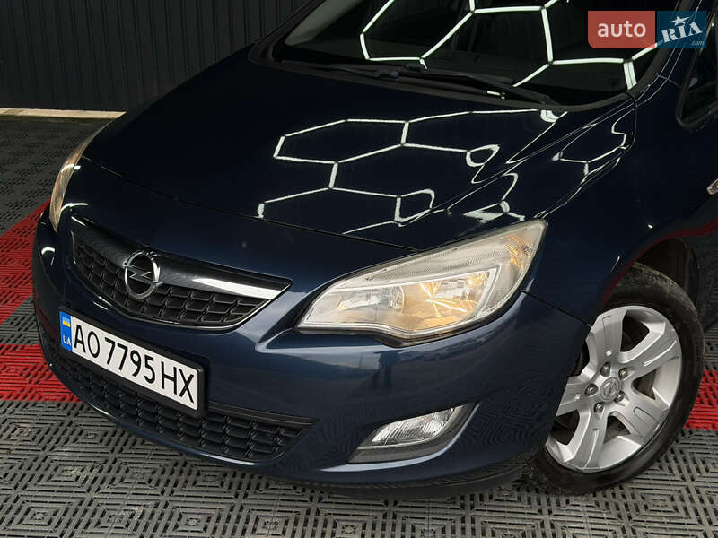 Универсал Opel Astra 2010 в Тячеве фото 14 Универсал Opel Astra 2010 в Тячеве