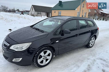 Універсал Opel Astra 2011 в Ковелі