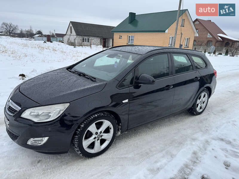 Универсал Opel Astra 2011 в Ковеле