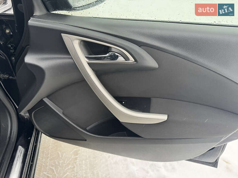 Универсал Opel Astra 2011 в Ковеле