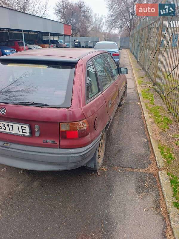 Хэтчбек Opel Astra 1992 в Запорожье фото 2 Хэтчбек Opel Astra 1992 в Запорожье