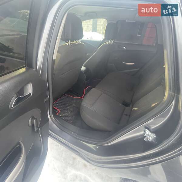 Универсал Opel Astra 2011 в Сарнах