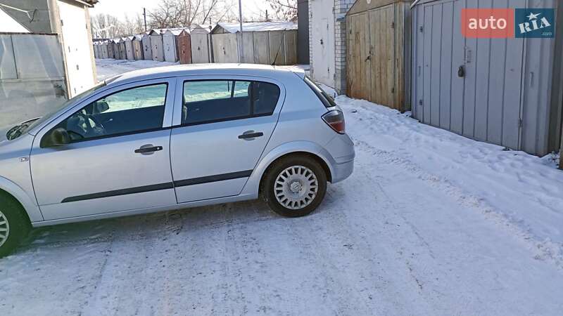 Хэтчбек Opel Astra 2009 в Черкассах