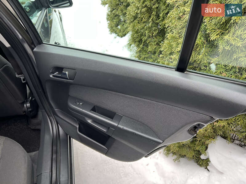 Универсал Opel Astra 2009 в Виннице