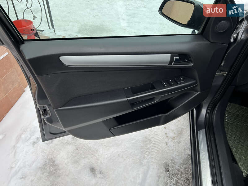 Универсал Opel Astra 2009 в Виннице