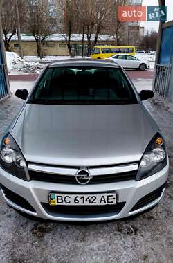 Хэтчбек Opel Astra 2006 в Луцке