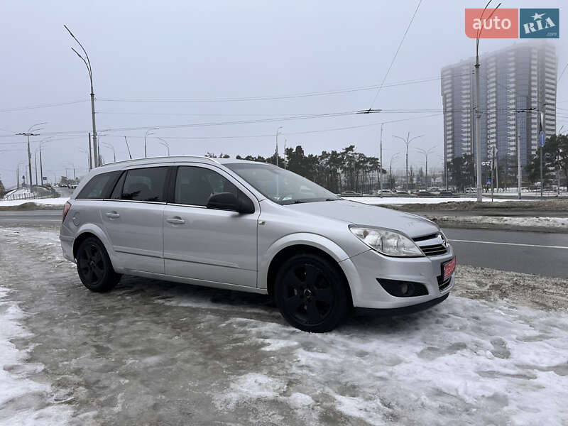 Универсал Opel Astra 2009 в Киеве